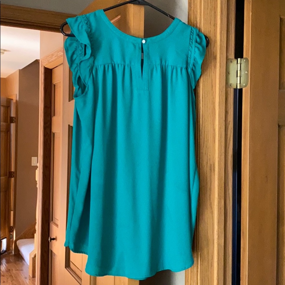Sleeveless Maternity Shirt